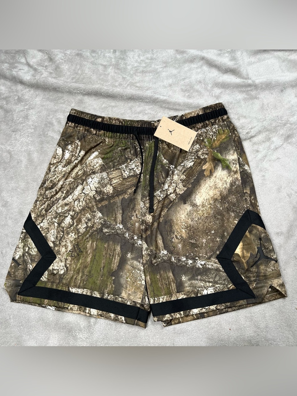 NWT Air Jordan Diamond Realtree Camo Mesh Shorts Mens L Dri-FIT HV2736-010 Green